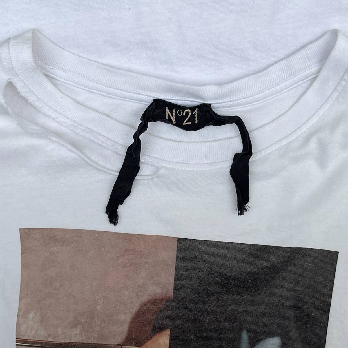 N°21 ヌメロヴェントゥーノ Mサイズ Tシャツ プリント 半袖 ダメージ加工 ホワイト