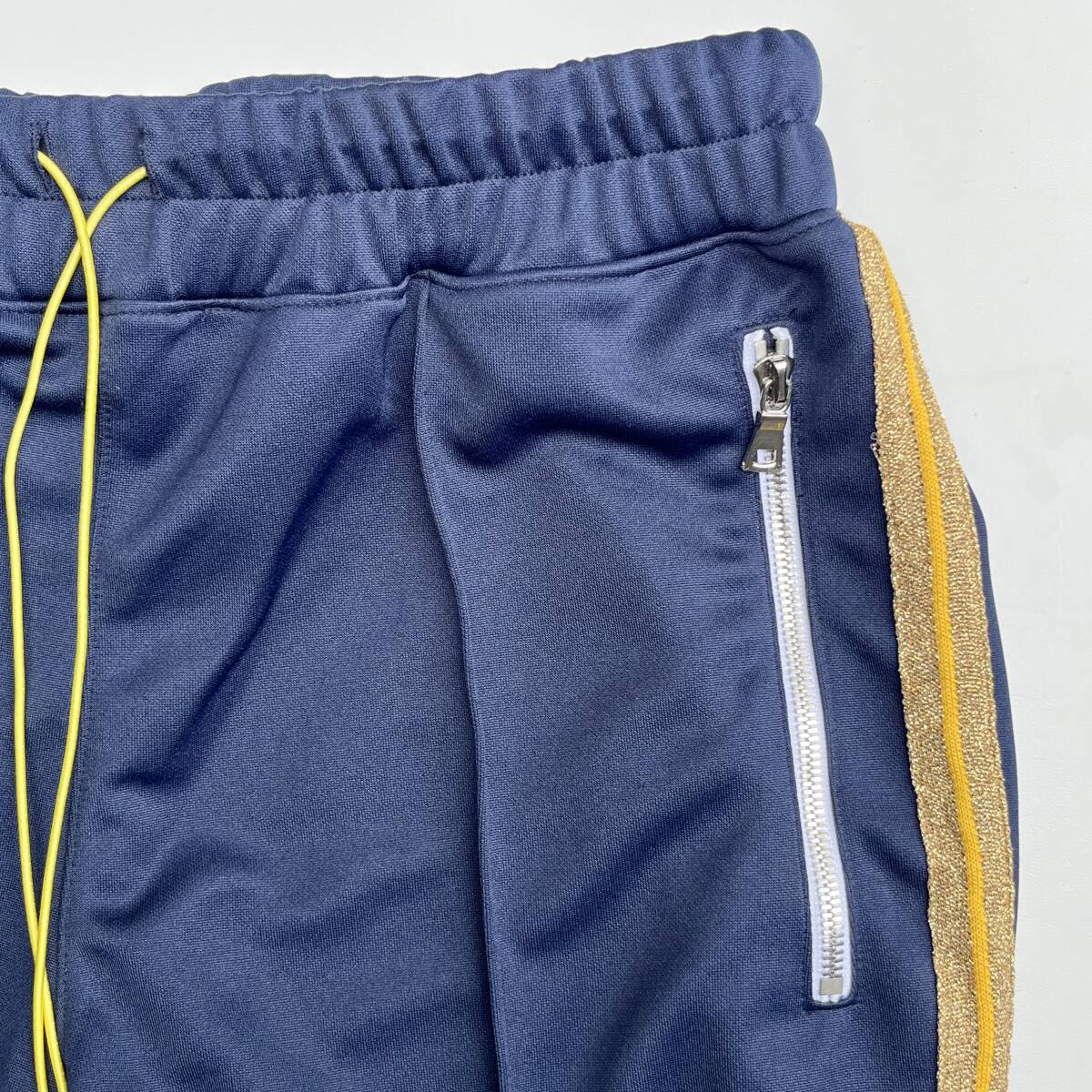 MINTCREW ミントクルー Mサイズ Cropped Track Pants クロップドトラックパンツ サイドライン ジャージ ネイビー パンツ