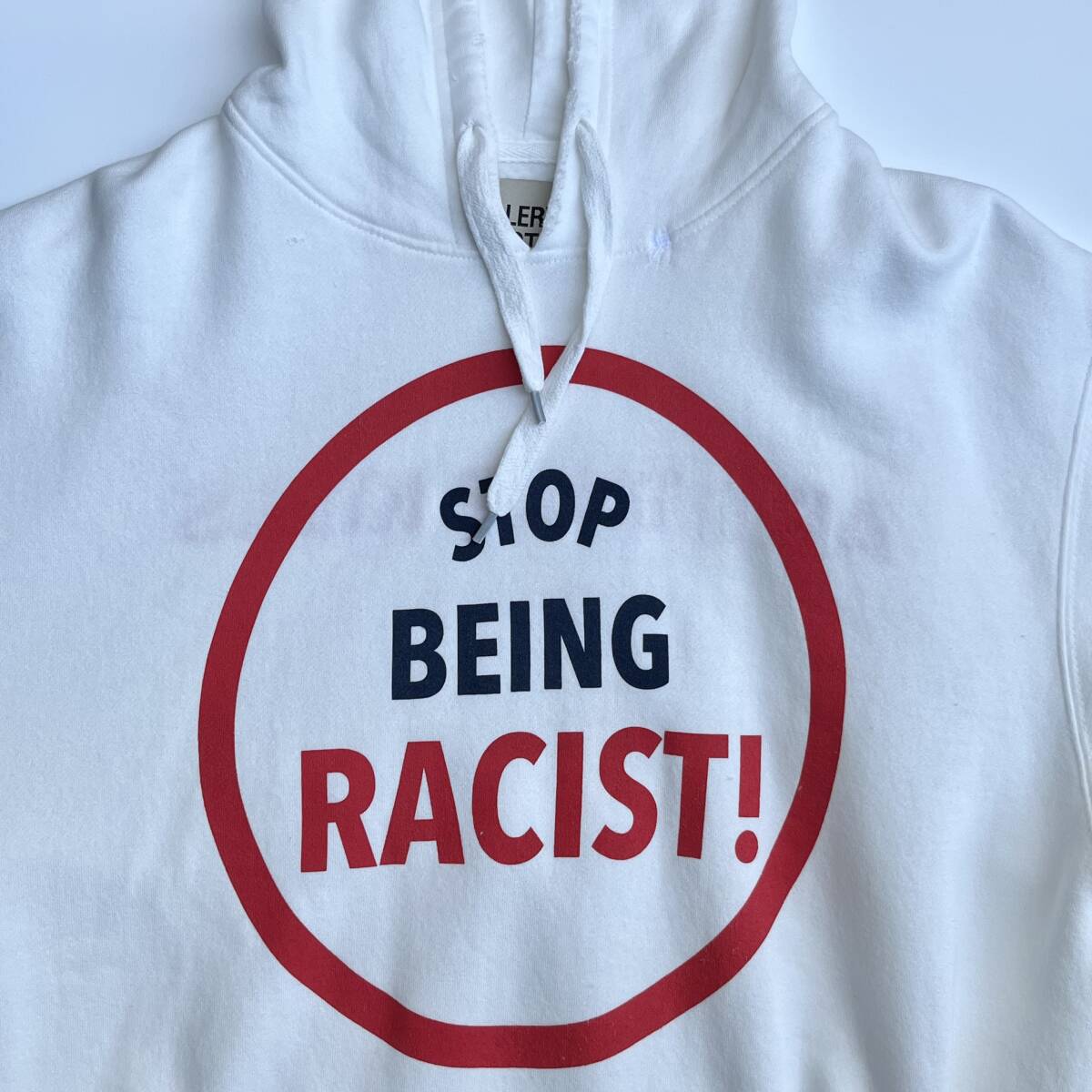 希少 GALLERY DEPT. ギャラリーデプト XLサイズ リバーシブル パーカー フーディ ホワイト STOP BEING RACIST!