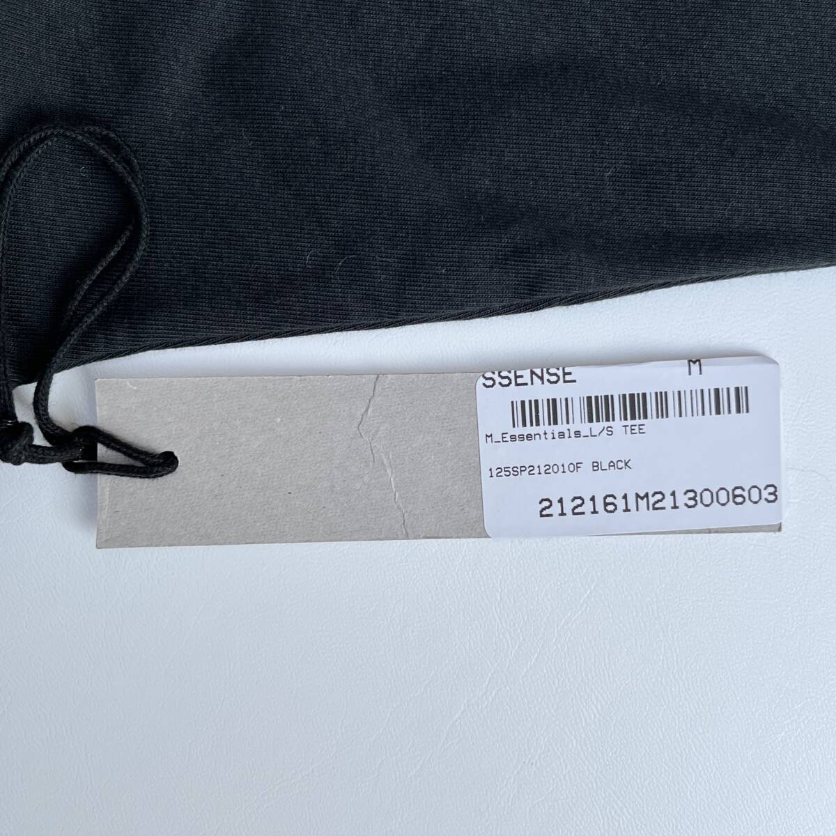 新品 FOG Fear Of God Essentials フィアオブゴッド エッセンシャルズ Mサイズ バッグロゴ ロングスリーブTシャツ Black ブラック