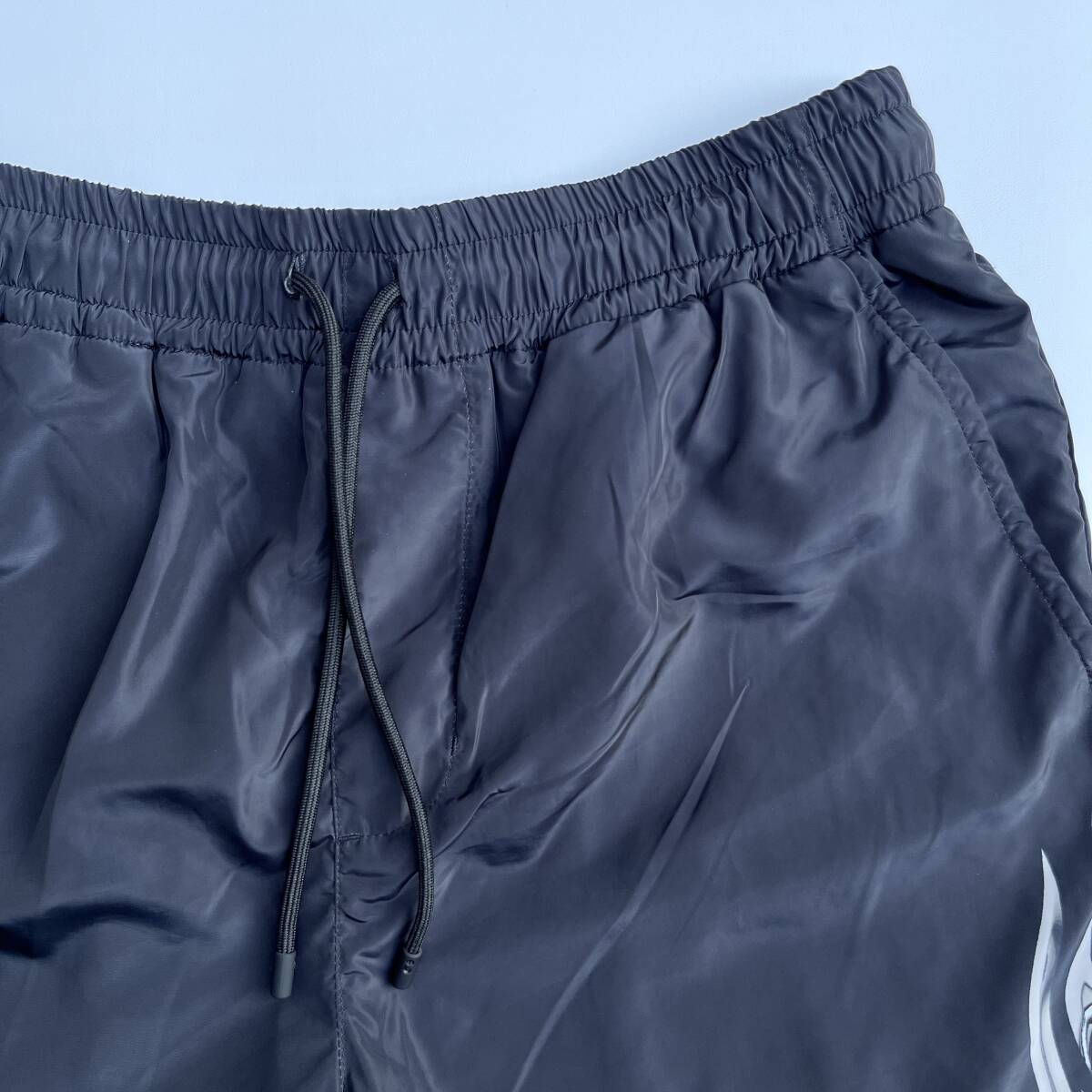 STAMPD スタンプド Mサイズ Chrome Flame Trunk ショーツ ハーフパンツ ファイヤー ボードショーツ ブラック