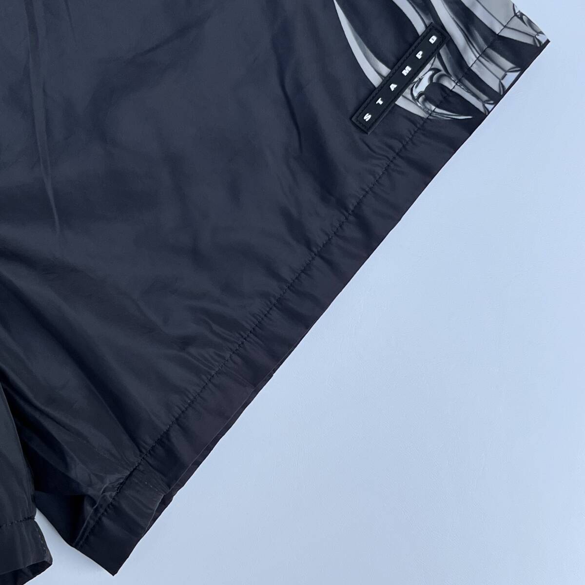 STAMPD スタンプド Mサイズ Chrome Flame Trunk ショーツ ハーフパンツ ファイヤー ボードショーツ ブラック