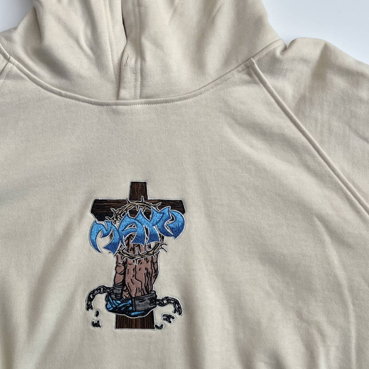 未使用品 MAYO メイヨー Lサイズ Sunshine Embroidery Hoodie キリスト クロス パーカー フーディ 刺繍 オフホワイト