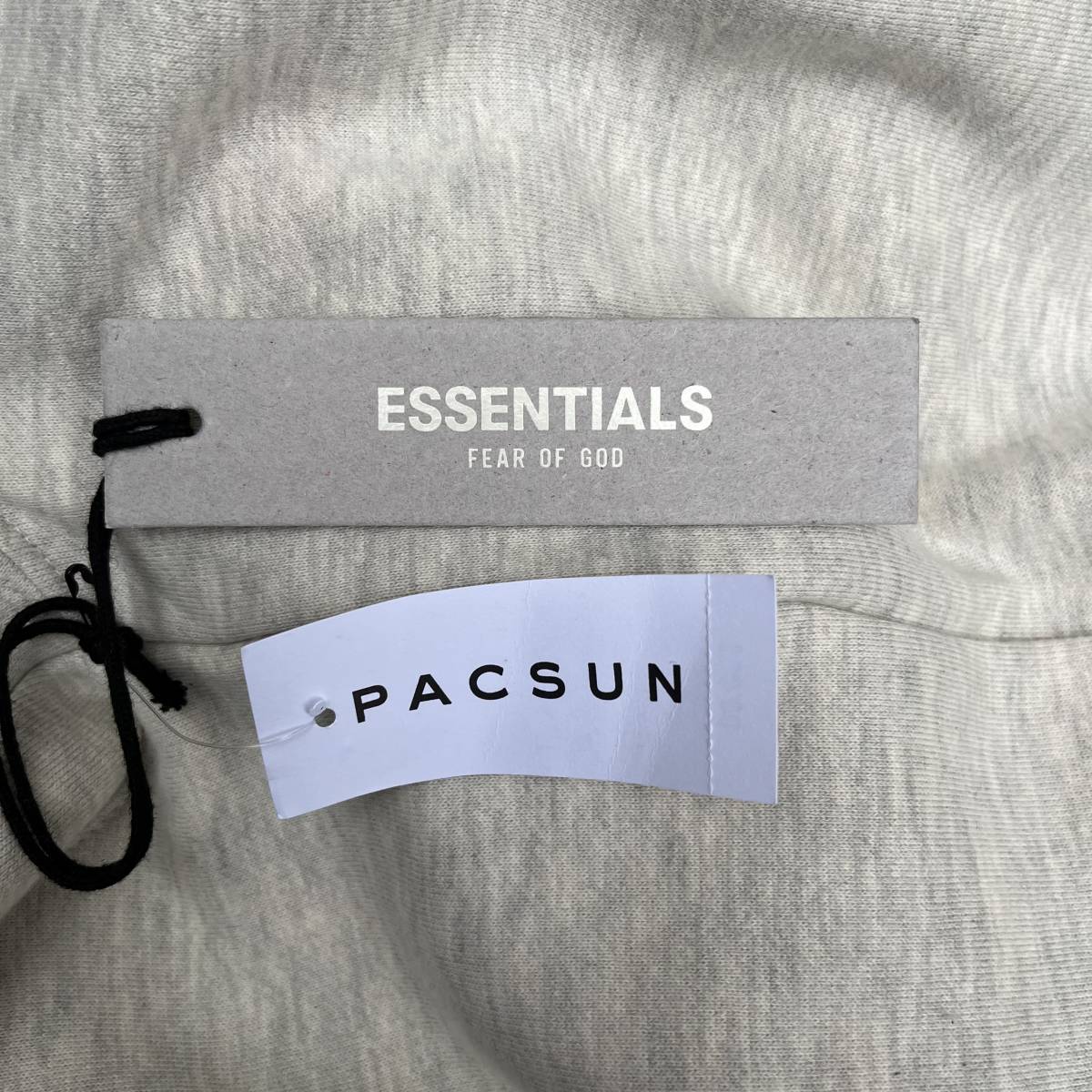 新品 FOG Fear Of God Essentials フィアオブゴッド エッセンシャルズ Mサイズ LOGOパーカー フーディ オートミール OATMEAL