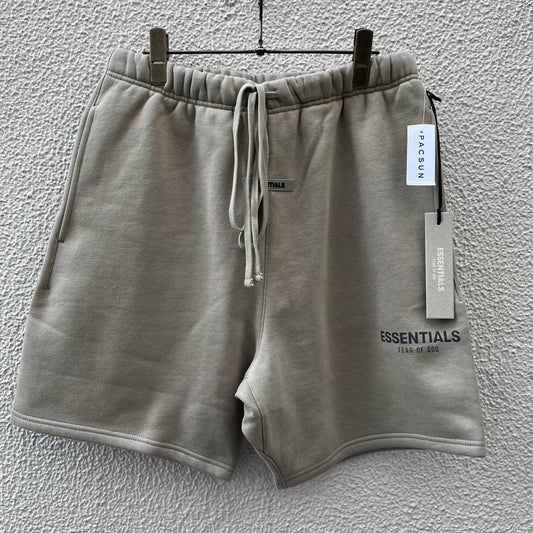 新品 FOG Fear Of God Essentials フィアオブゴッド エッセンシャルズ Sサイズ LOGO ショーツ ハーフパンツ オリーブ Olive