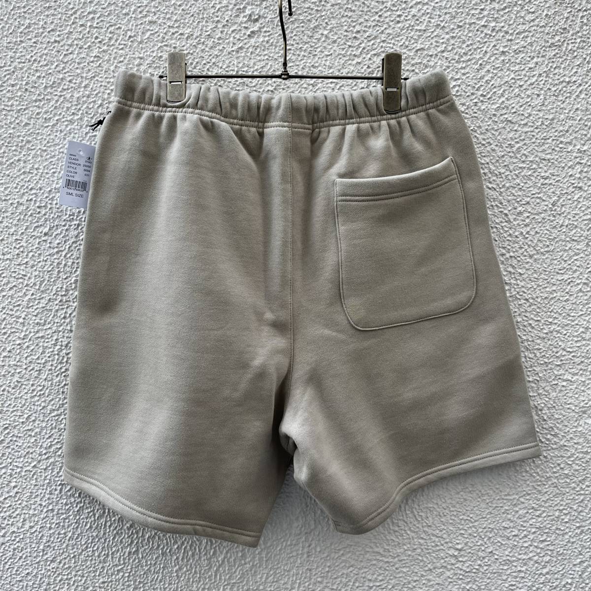 新品 FOG Fear Of God Essentials フィアオブゴッド エッセンシャルズ Sサイズ LOGO ショーツ ハーフパンツ オリーブ Olive