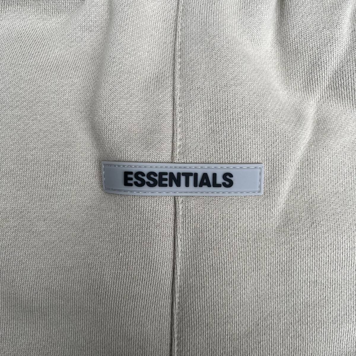 新品 FOG Fear Of God Essentials フィアオブゴッド エッセンシャルズ Sサイズ LOGO ショーツ ハーフパンツ オリーブ Olive