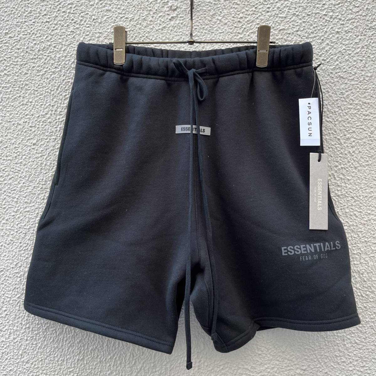 新品 FOG Fear Of God Essentials フィアオブゴッド エッセンシャルズ Sサイズ LOGO ショーツ ハーフパンツ ブラック  Black