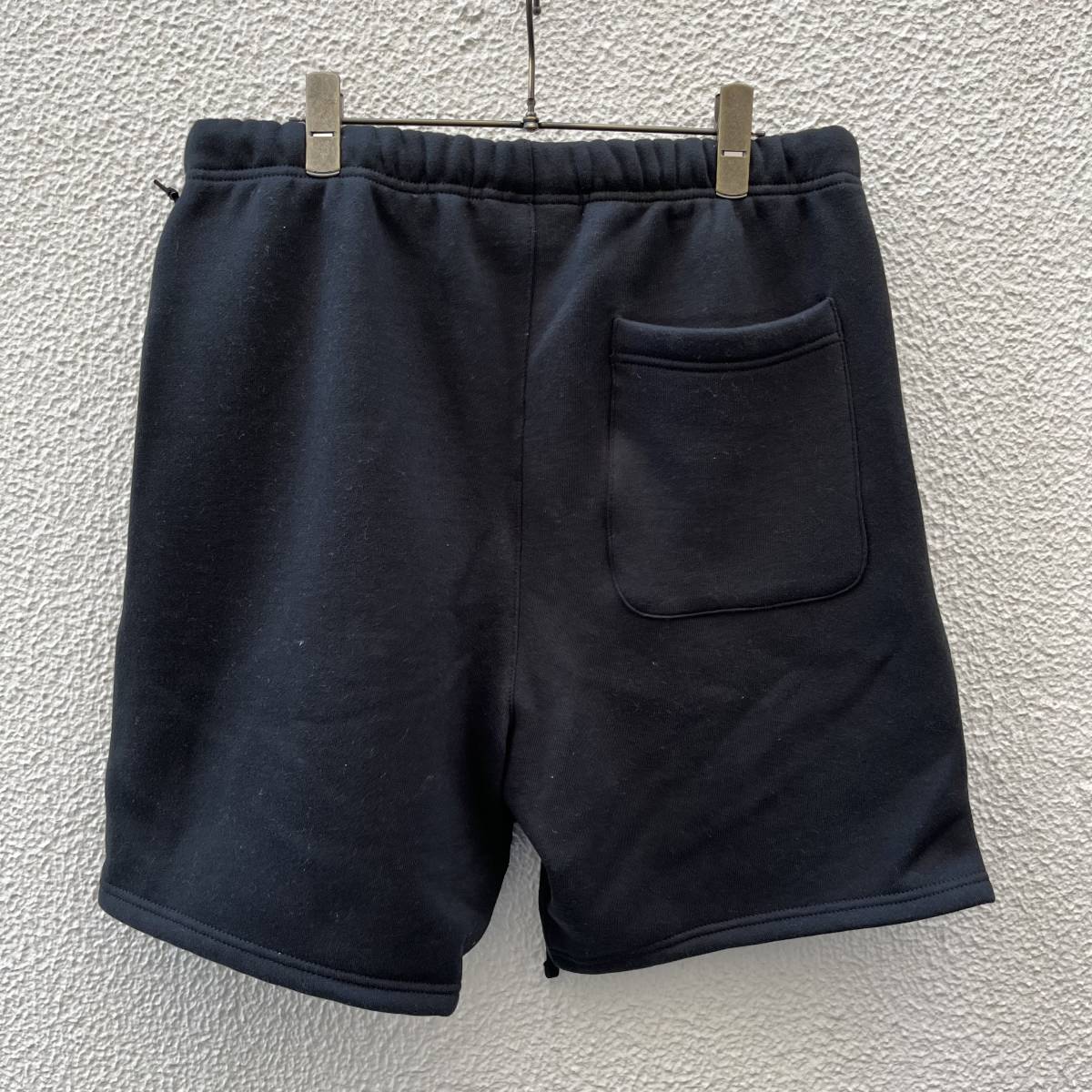 新品 FOG Fear Of God Essentials フィアオブゴッド エッセンシャルズ Sサイズ LOGO ショーツ ハーフパンツ ブラック Black