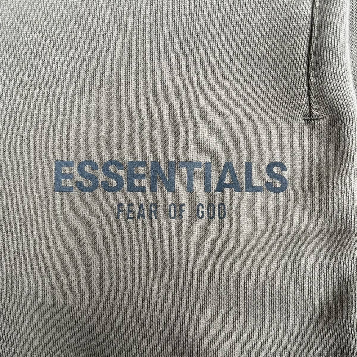新品 FOG Fear Of God Essentials フィアオブゴッド エッセンシャルズ Mサイズ LOGO ショーツ ハーフパンツ セメント Cement