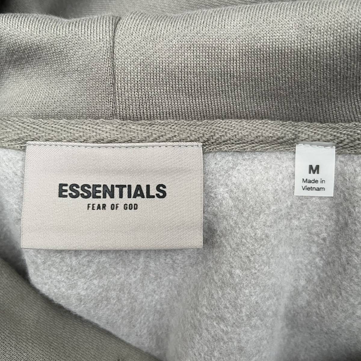 新品 FOG Fear Of God Essentials フィアオブゴッド エッセンシャルズ Mサイズ LOGOパーカー フーディ チャコール Charcoal