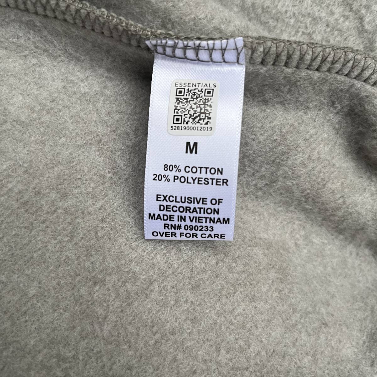 新品 FOG Fear Of God Essentials フィアオブゴッド エッセンシャルズ Mサイズ LOGOパーカー フーディ チャコール Charcoal