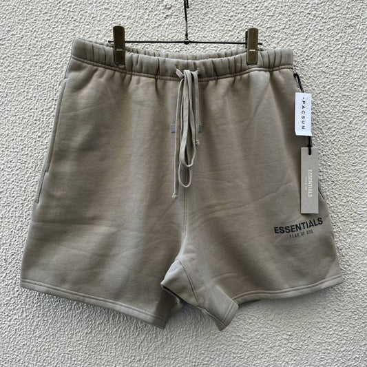 新品 FOG Fear Of God Essentials フィアオブゴッド エッセンシャルズ Mサイズ LOGO ショーツ ハーフパンツ オリーブ Olive