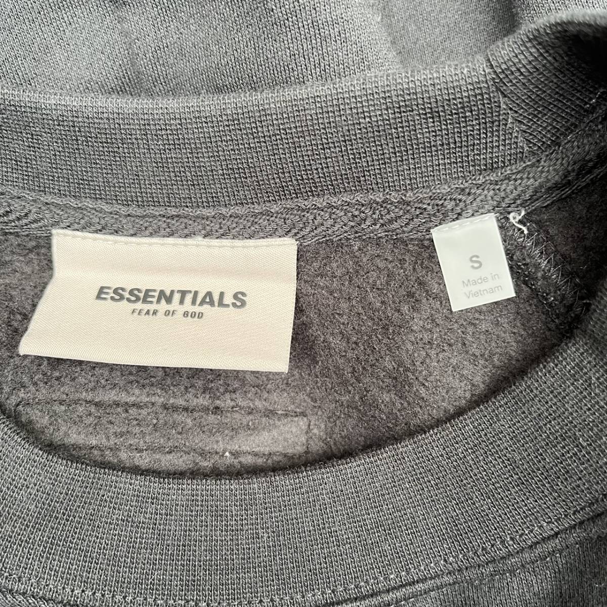 新品 FOG Fear Of God Essentials フィアオブゴッド エッセンシャルズ Sサイズ LOGOスウェット ブラック Black