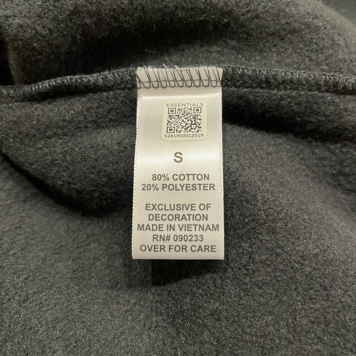 新品 FOG Fear Of God Essentials フィアオブゴッド エッセンシャルズ Sサイズ LOGOパーカー フーディ ブラック Black
