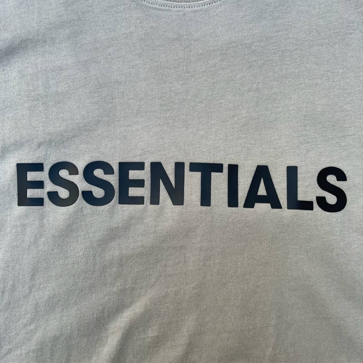 新品 FOG Fear Of God Essentials フィアオブゴッド エッセンシャルズ Mサイズ LOGO Tシャツ チャコール CHARCOAL