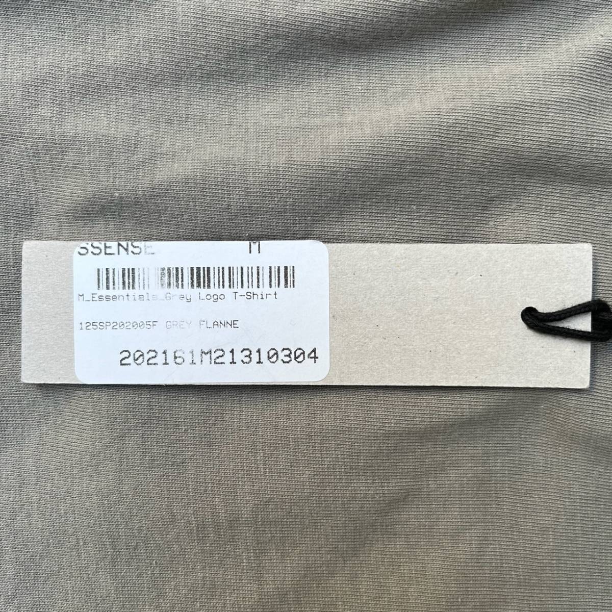 新品 FOG Fear Of God Essentials フィアオブゴッド エッセンシャルズ Mサイズ LOGO Tシャツ チャコール CHARCOAL