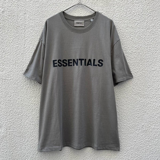 新品 FOG Fear Of God Essentials フィアオブゴッド エッセンシャルズ Mサイズ LOGO Tシャツ CHARCOAL チャコール