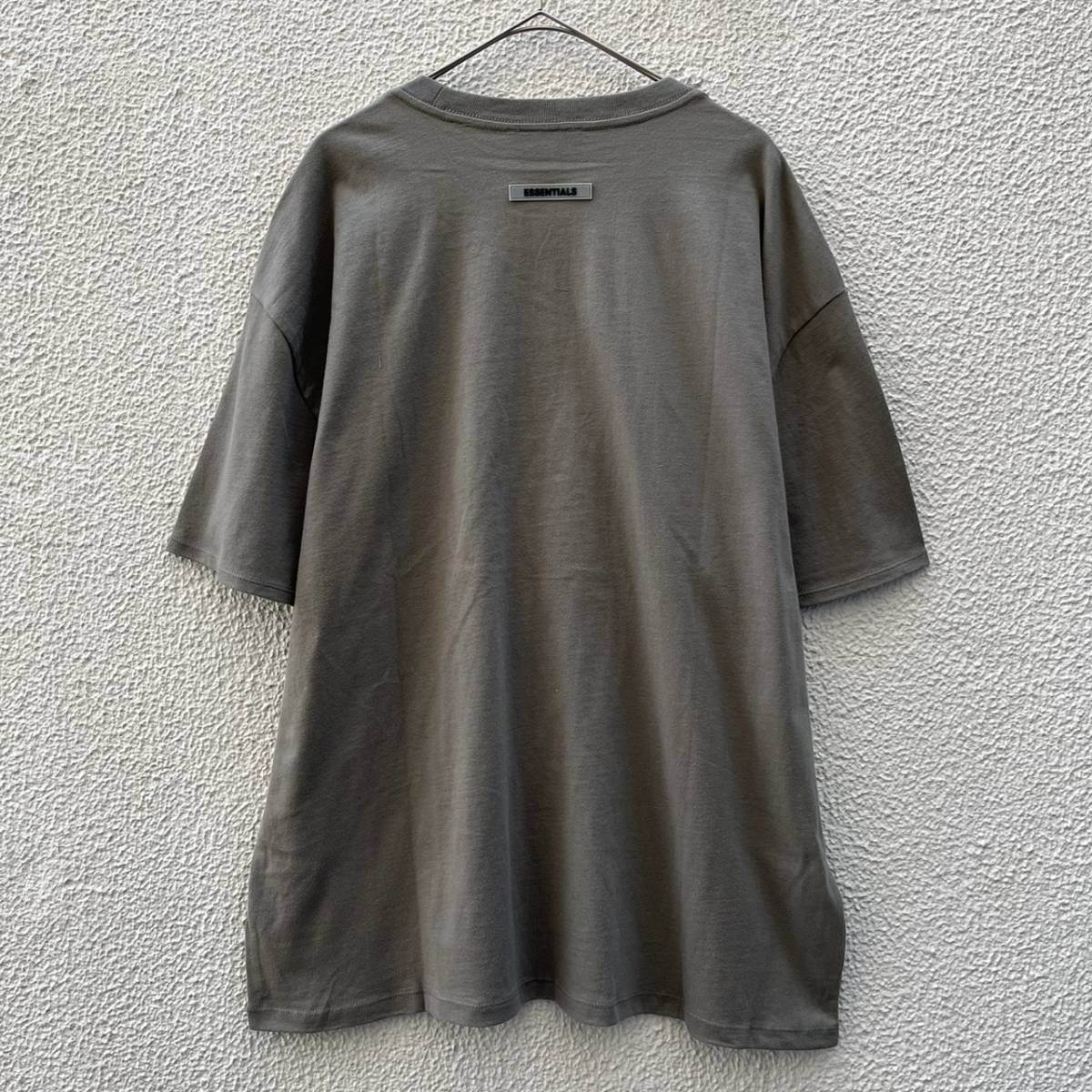 新品 FOG Fear Of God Essentials フィアオブゴッド エッセンシャルズ Lサイズ LOGO Tシャツ CHARCOAL チャコール