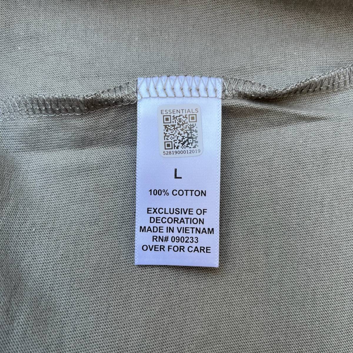 新品 FOG Fear Of God Essentials フィアオブゴッド エッセンシャルズ Lサイズ LOGO Tシャツ CHARCOAL チャコール