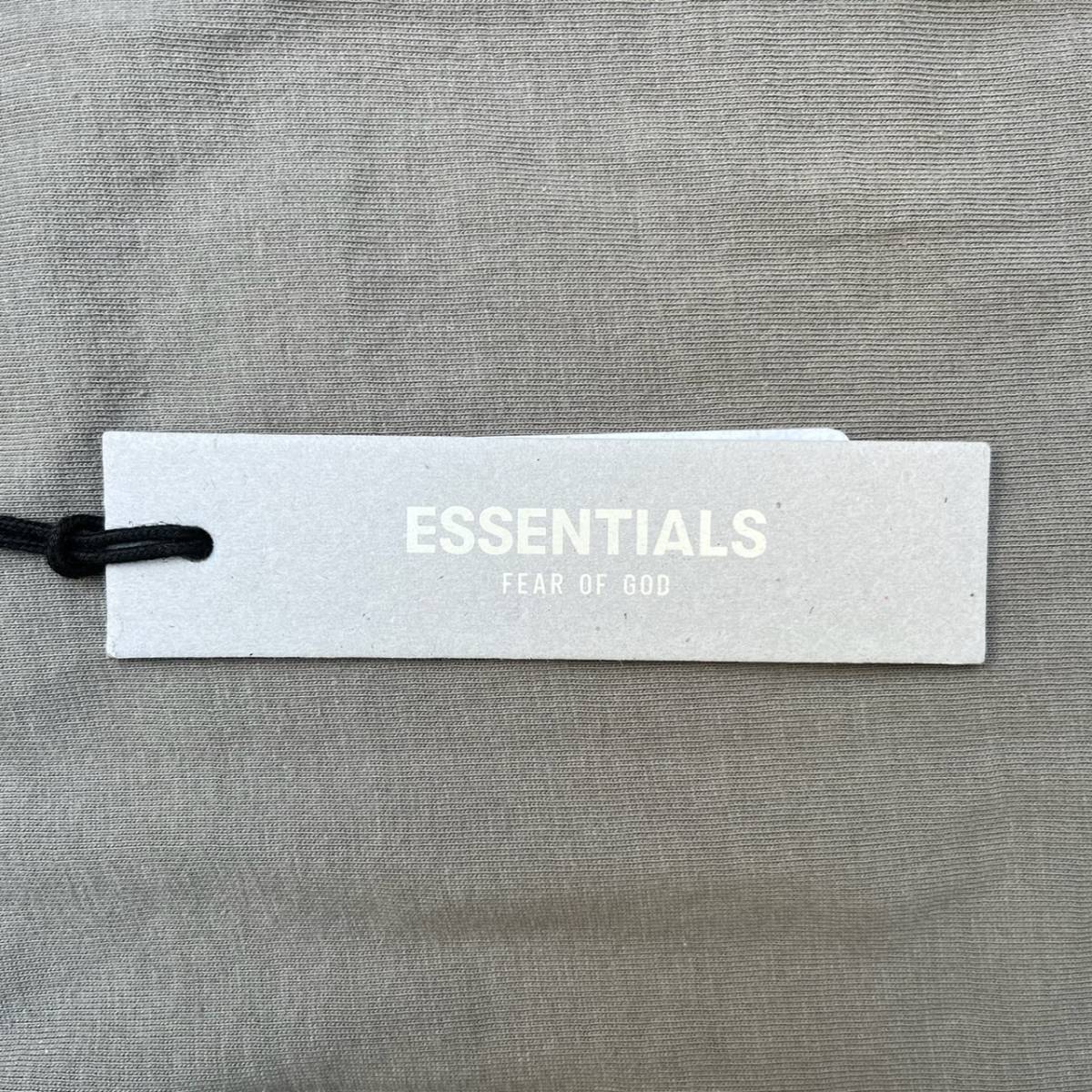 新品 FOG Fear Of God Essentials フィアオブゴッド エッセンシャルズ Lサイズ LOGO Tシャツ チャコール CHARCOAL