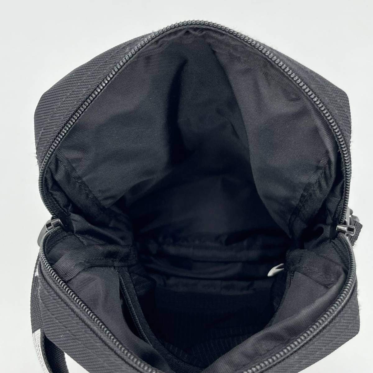 SUPREME シュプリーム Shoulder Bag ショルダーバック ポーチ ボックスロゴ ブラック